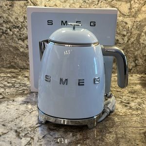 SMEG Mini Kettle